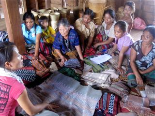 Weaving cooperative in Houay Houn Tai Village